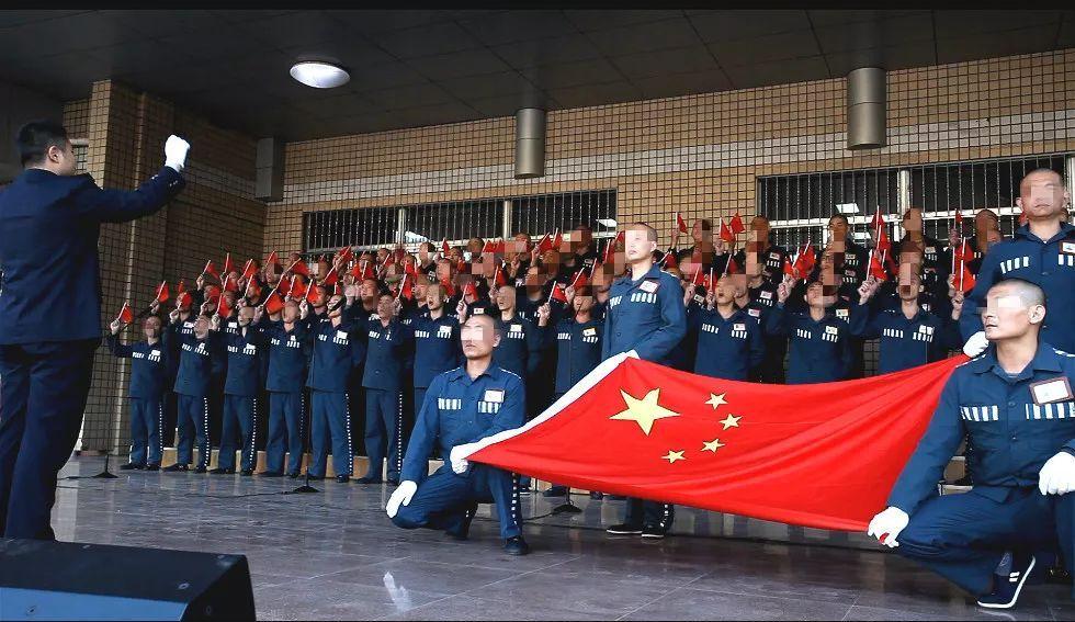 彩虹生日蛋糕